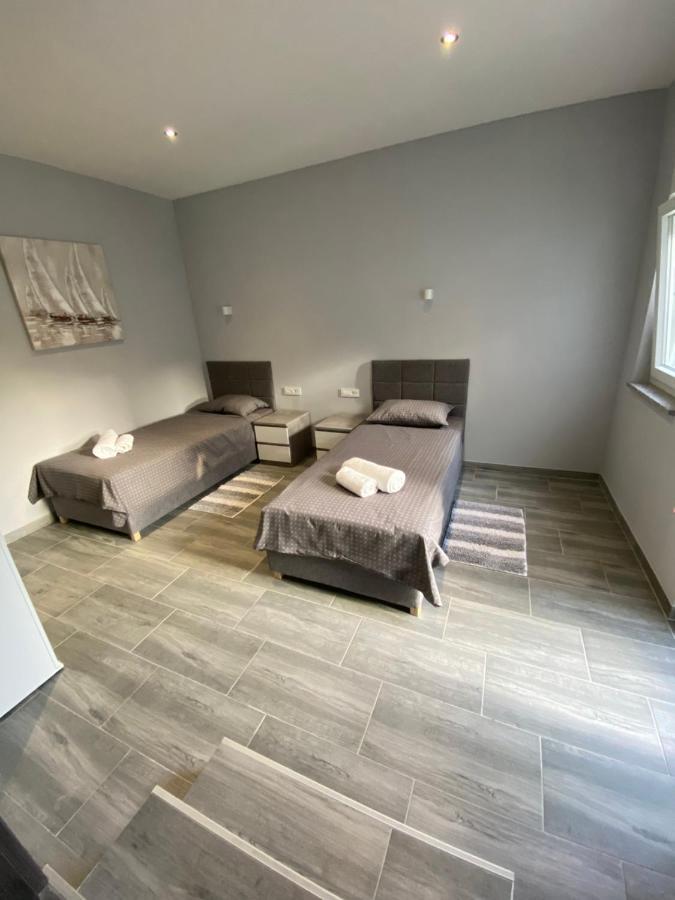 מדולין Villa Maleo מראה חיצוני תמונה